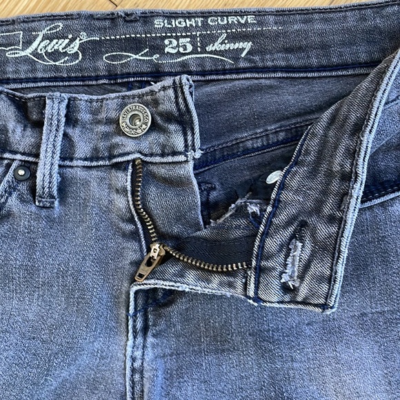 Levi’s Skinny Slight Curve - Picture 11 of 11